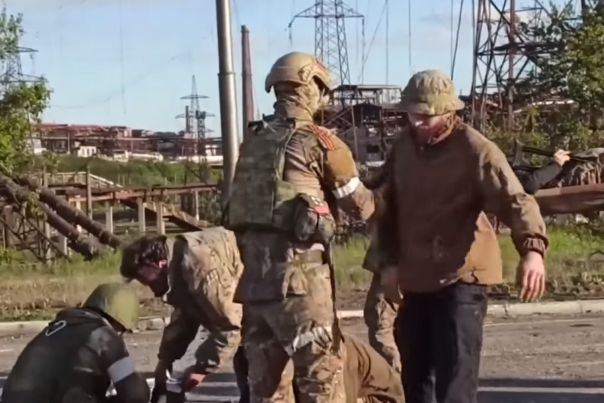 A Ukrainian soldier captured in Avdiivka turned to his compatriots with advice