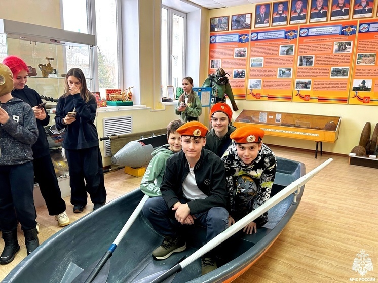 Ученики смоленской 30-й школы побывали в пожарном музее