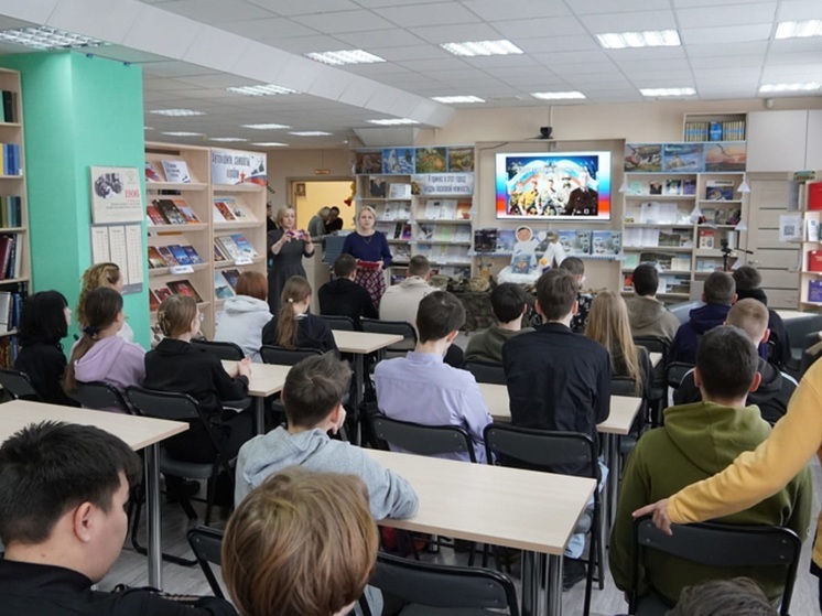 В НАО росгвардейцы организовали презентацию книг о военной истории РФ