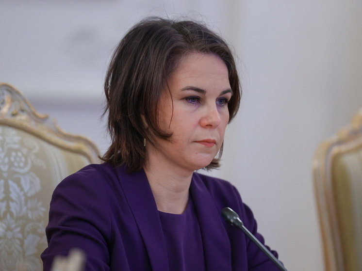 Официальный представитель МИД РФ Мария Захарова высказалась об умственных способностях министра иностранных дел Германии Анналены Бербок