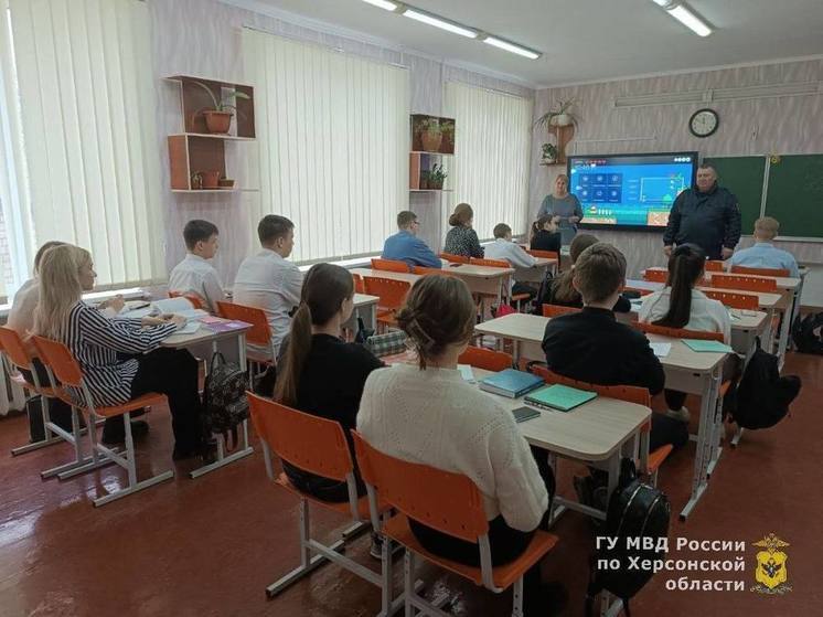 Гаишники напомнили чаплынским школьникам о правилах дорожного движения