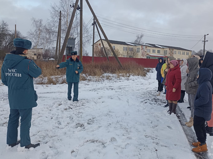 В Орловской области провели инструктажи по безопасности в социально-реабилитационном центре «Азимут»
