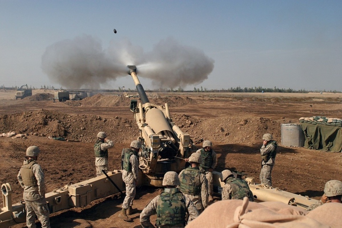 American base in Syria comes under heavy fire