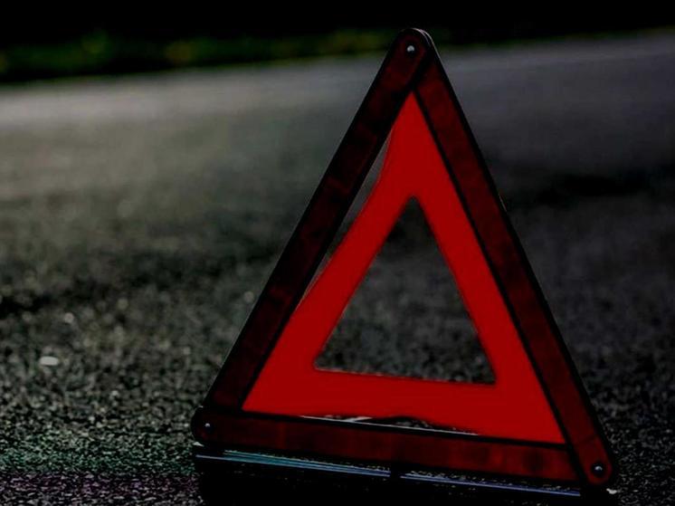 В брянских Клинцах 19-летний водитель устроил ДТП на перекрестке