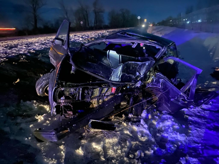 В Воронежской области 19-летний водитель «Фольксвагена» погиб в лобовом столкновении