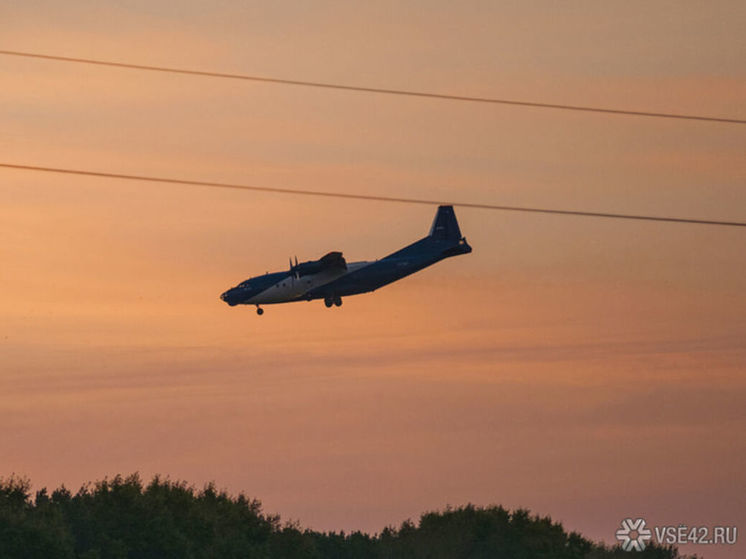 Летевший в Кемерово самолет резко сменил курс из-за больного пассажира