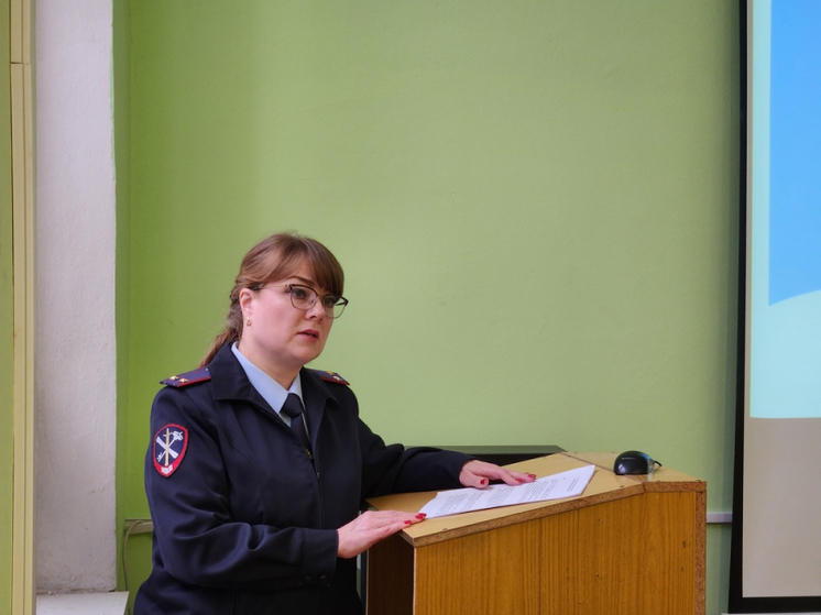 Новгородские полицейские рассказали студентам колледжей о кибербезопасности