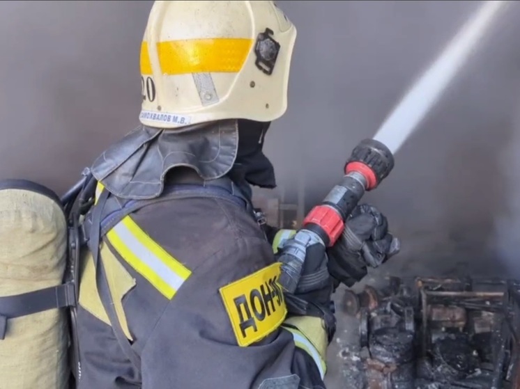 В Волгограде потушили пожар на стройрынке Тулака