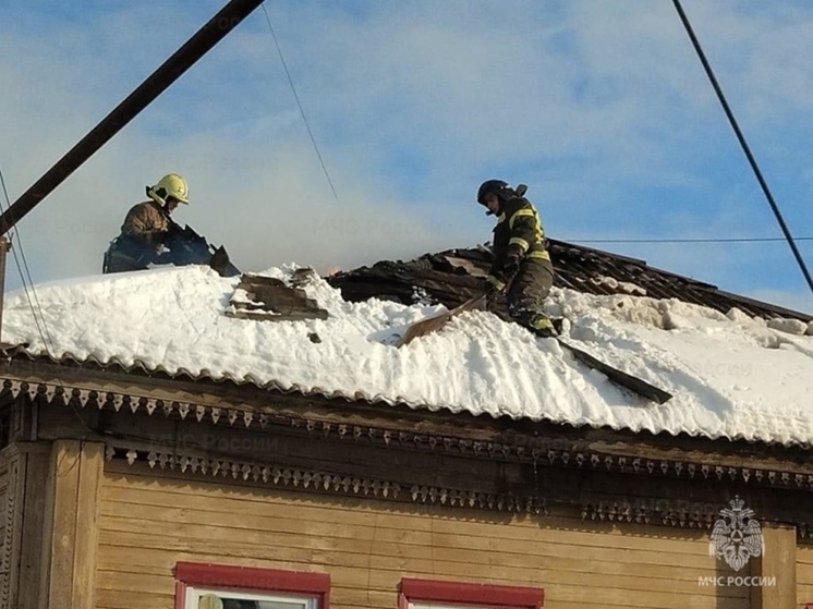 Две семьи в Каменске-Уральском остались без дома из-за пожара