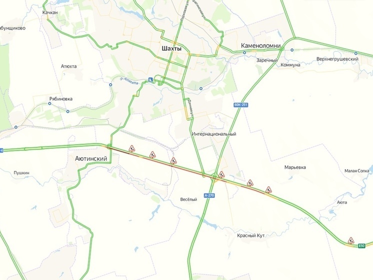 На М-4 «Дон» под Шахтами образовалась огромная пробка из-за дорожных работ