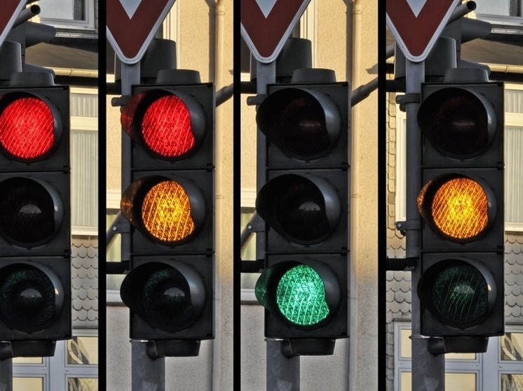 Водители Приморья возмущены новым запретом на проезд на желтый свет светофора