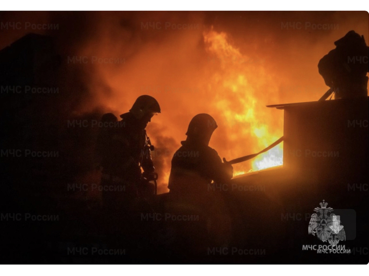 В Жорновке Сычевского района огонь уничтожил два жилых дома