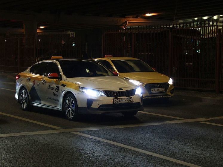 ФАС выявила нарушения у крупного агрегатора такси в связи с завышением цен