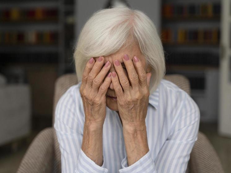 В поисках подработки брянская пенсионерка нарвалась на мошенника