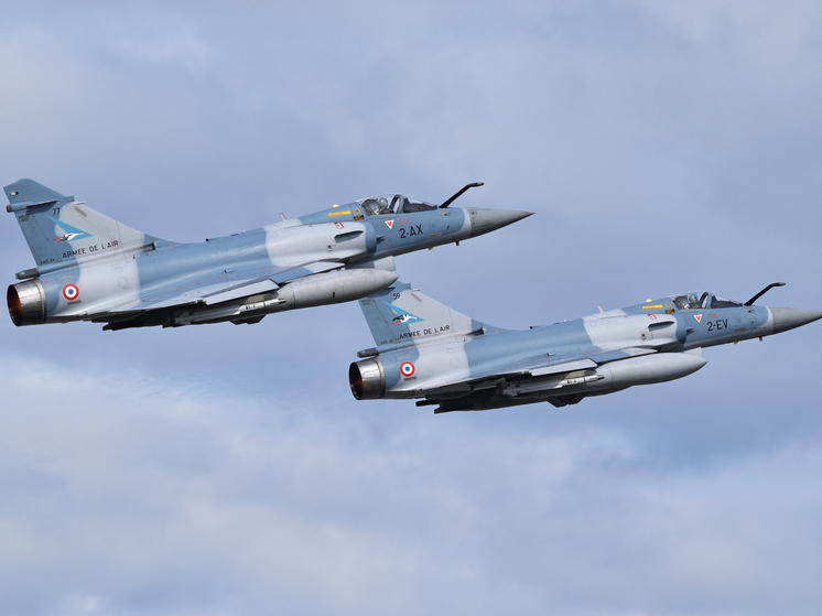 Зеленский: Украина обсуждает с Францией возможность передачи Киеву истребителей Mirage 2000