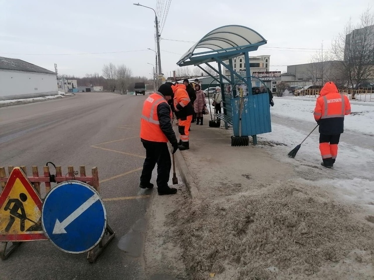 Улицы Курска 26 февраля убирают 48 единиц техники