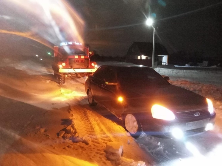 В Липецкой области спасли водителя из снежного плена