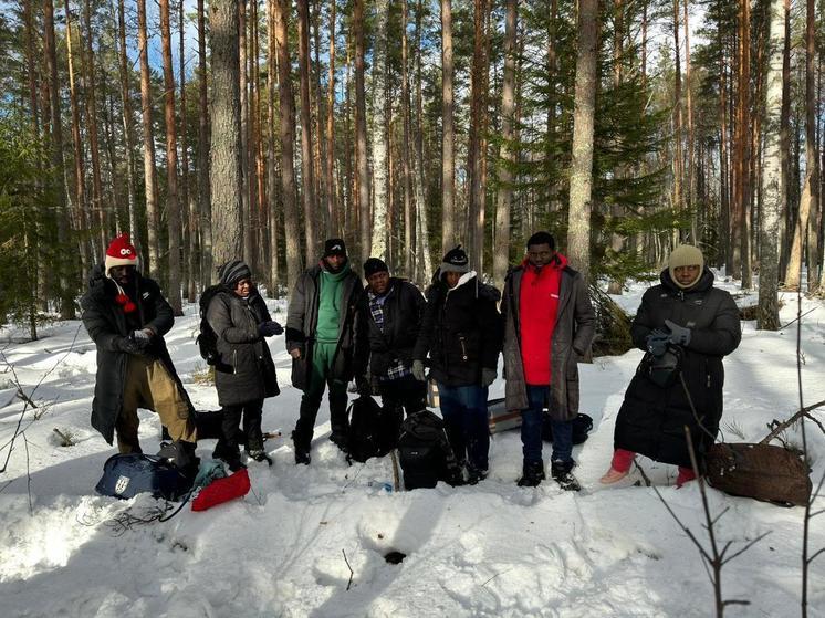 18 иностранцев пытались незаконно проникнуть в Европу через Псковскую область