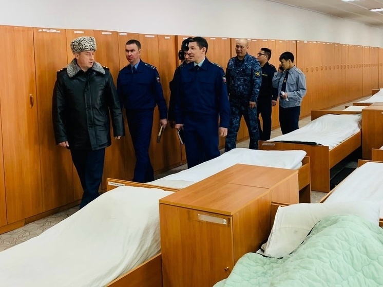 Владимир Большунов проверил условия содержания осужденных