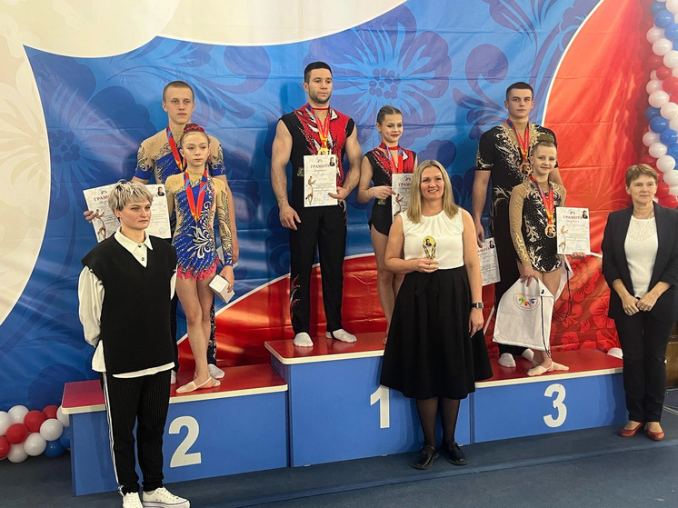 Орловские акробаты завоевали призовые места на Всероссийских соревнованиях в Воронеже