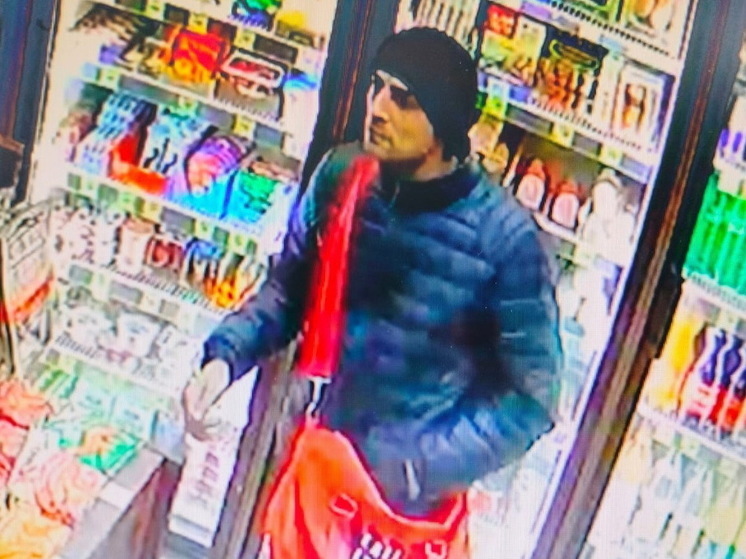 В Курске по подозрению в магазинной краже разыскивается 34-летний Роман Петрович