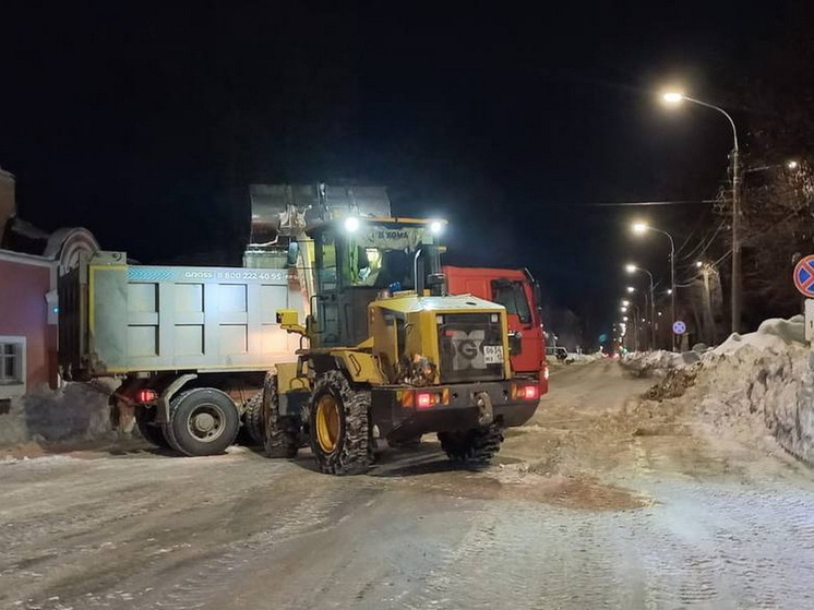 Рекордные 310 тысяч кубов снега вывезли зимой с улиц и дворов Йошкар-Олы