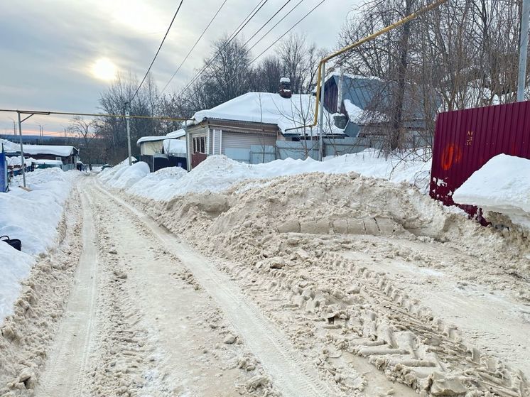 Частный сектор во Владимире завалили снегом