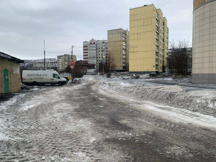 Из Ленинского, Первомайского и Октябрьского округов вывезли 830 кубометров снега