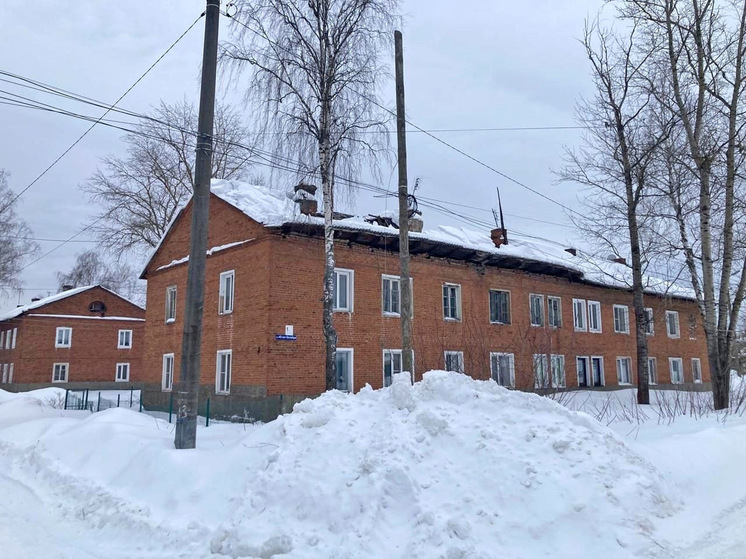 В Киржаче под тяжестью снега рухнула крыша жилого дома