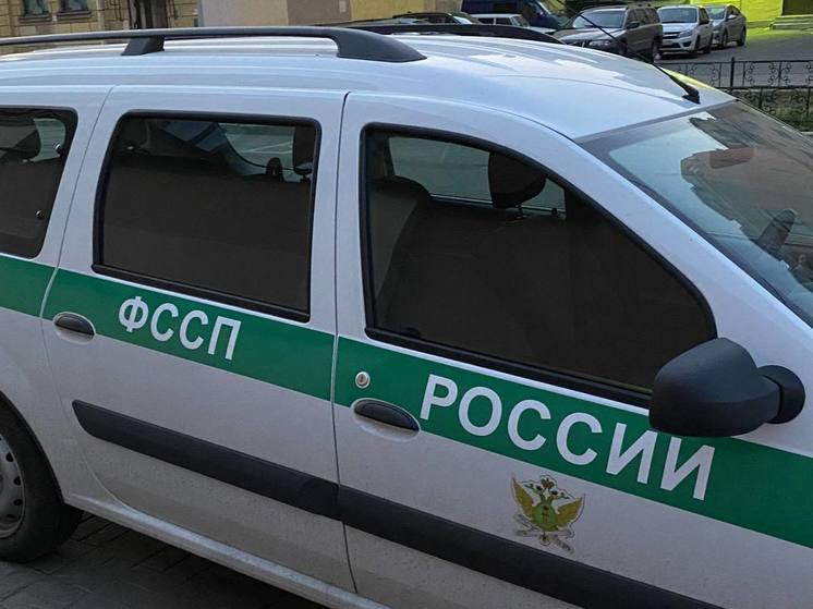 Новгородца восстановили на работе после вмешательства судебных приставов