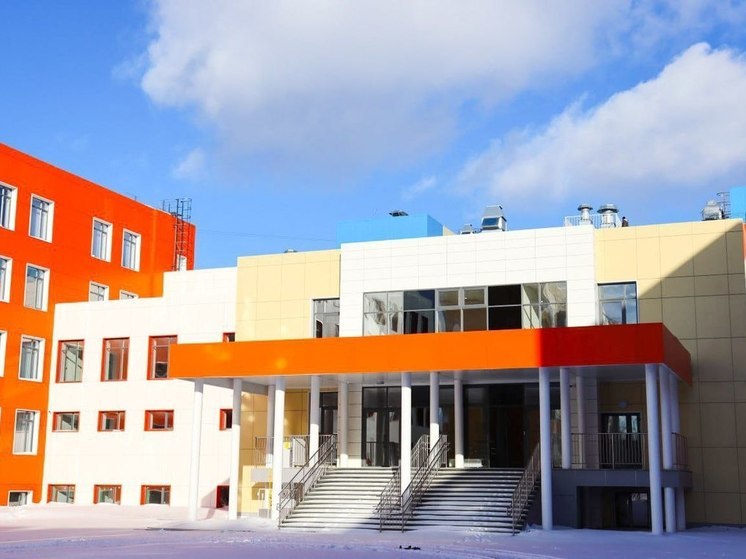 Омичам показали, как будет выглядеть школа на Космическом проспекте за 2 млрд рублей