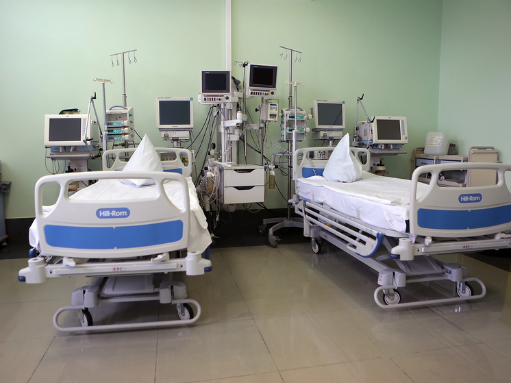 В Бронницах пациентке удалили опухоль размером с дыню