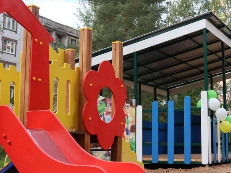 В 29 детских садах Тверской области сделают новые игровые площадки