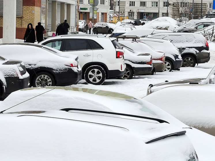 В Одинцово заметили автомобилистов, которые паркуются на тротуарах