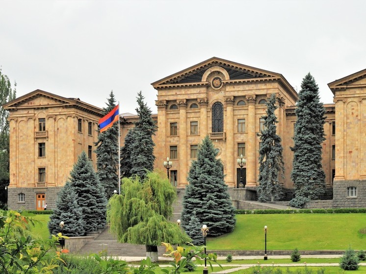 Депутат парламента Армении от оппозиционной фракции "Армения" Арегназ Манукян рассказал, какой шаг станет точкой невозврата для отношений Еревана с Москвой