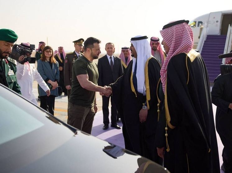 В Киеве назвали скрытый смысл визита Зеленского в Саудовскую Аравию
