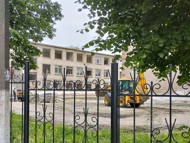 Ленинградская область восстанавливает лицей в Енакиево