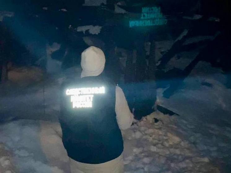 В Хвалынске владельца сгоревшего дома не смогли довезти до больницы
