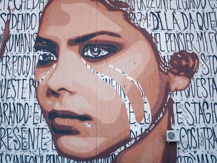 Молодые итальянские художники создадут портрет актрисы Орнеллы Мути на фасаде здания в Сочи