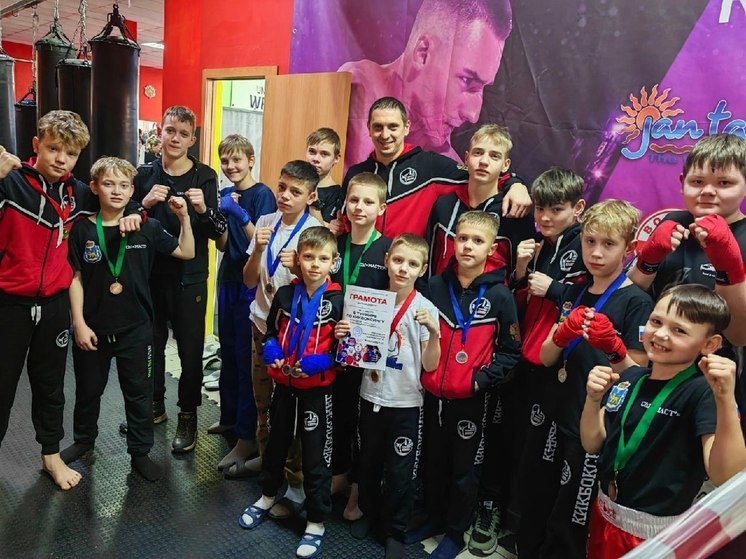 16 медалей завоевали псковичи на турнире по кикбоксингу в Санкт-Петербурге