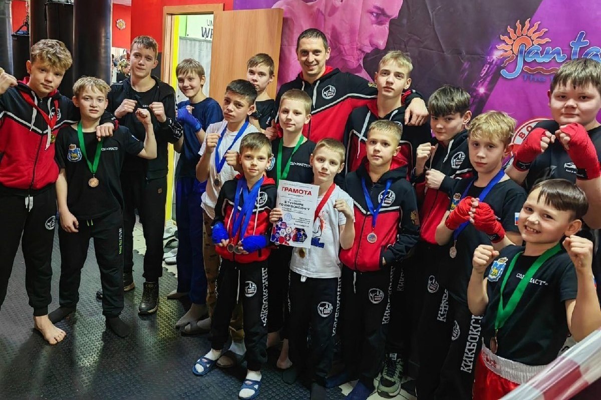 Pskovites won 16 medals at the kickboxing tournament in St. Petersburg