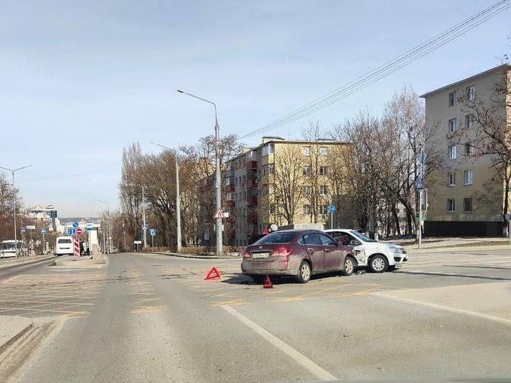 В Белгороде на Харгоре перекрыли движение к центру из-за аварии