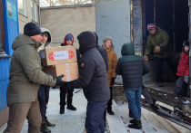 Жители Барнаула продолжают отправлять помощь бойцам на передовой спецоперации и мирным жителям Донбасса.