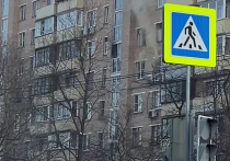 Квартира загорелась в жилом доме на востоке Москвы, один человек погиб