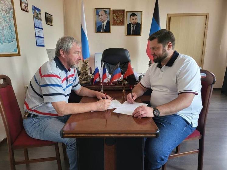 Представители Ленобласти побывали более 30 раз с гуманитарной миссией в Енакиево