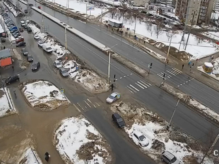 Сотрудники ГИБДД нашли водителя, проехавшего по тротуару в Петрозаводске