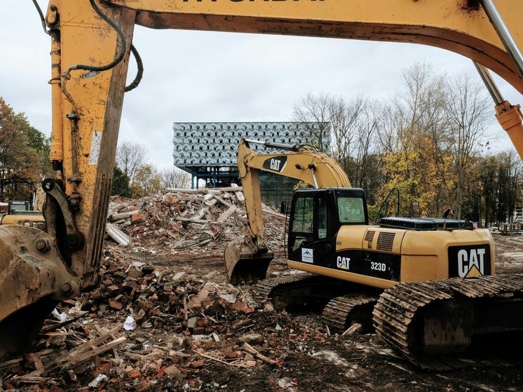 В Смоленске обнаружили очередные незаконно установленные объекты