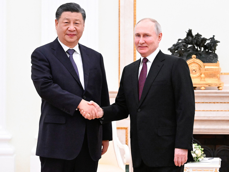 Как «оглушительное молчание Пекина» помогает Москве