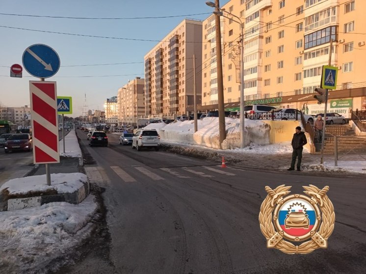 В Южно-Сахалинске внедорожник сбил женщину на пешеходном переходе