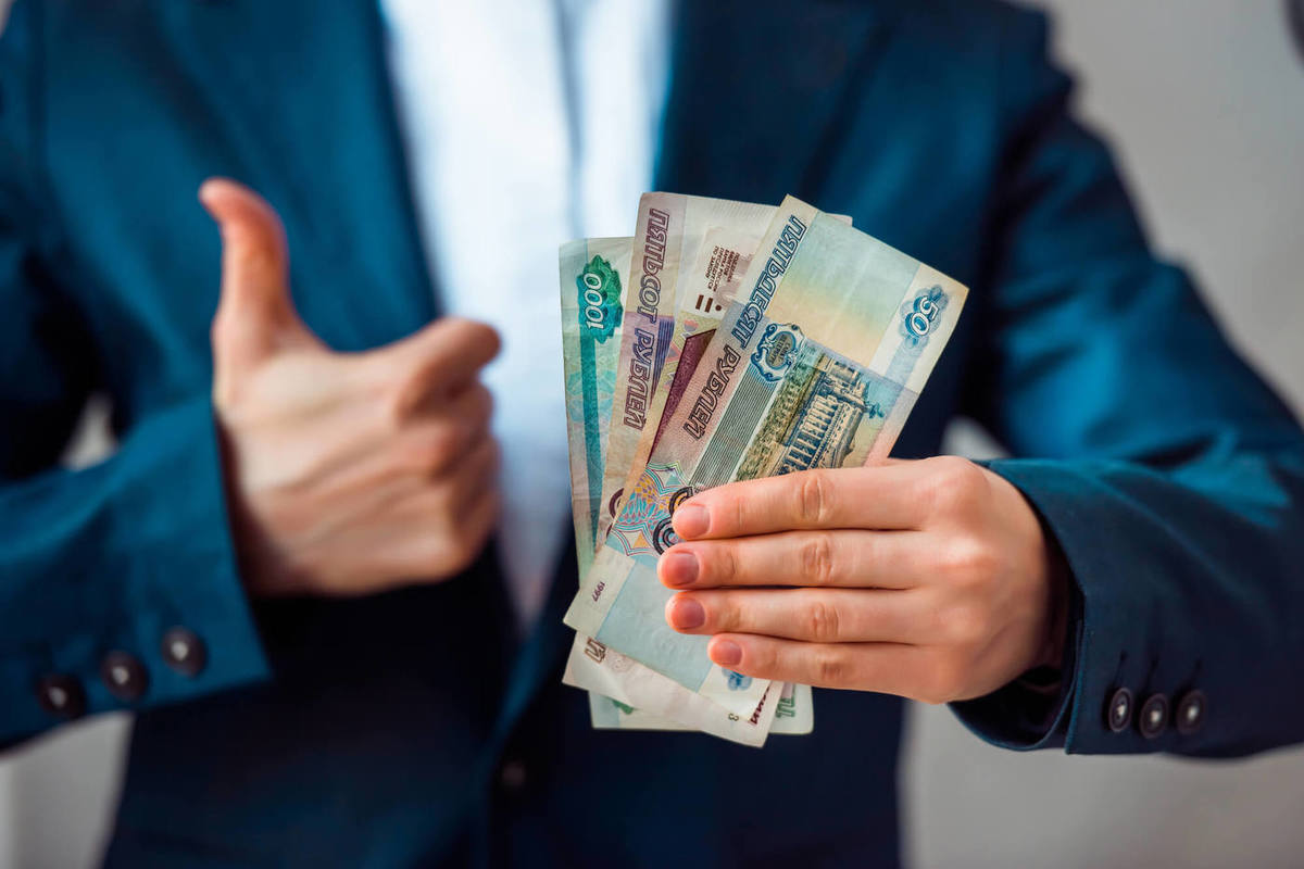 За год среднемесячная зарплата в Костромской области выросла на 15%